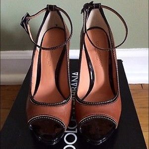 Dolce & Gabbana platform